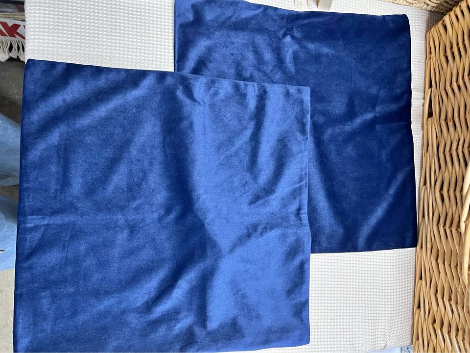 🏈 2pcs. deep blue velvet Throw pillow cases- New