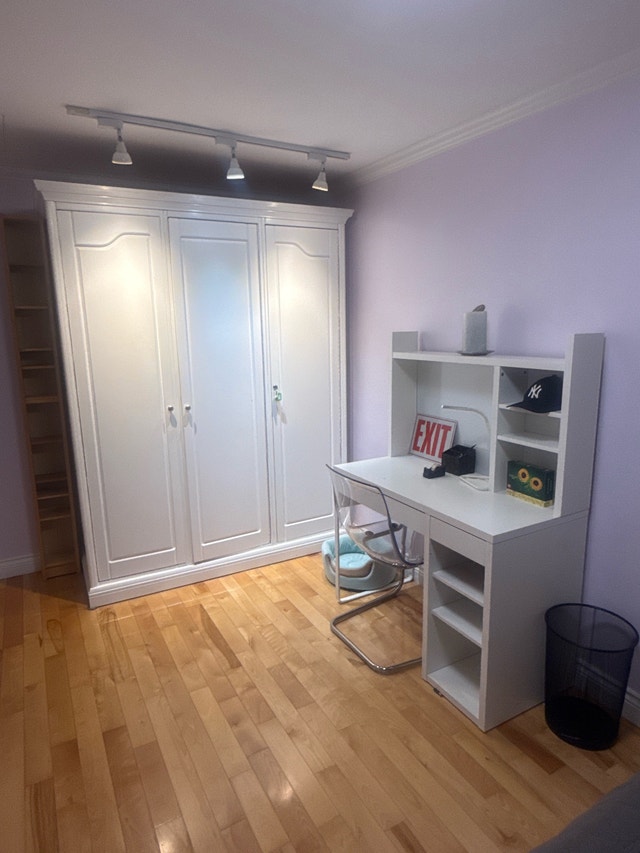 Clean & Beautiful Private Room near York University - photo 4