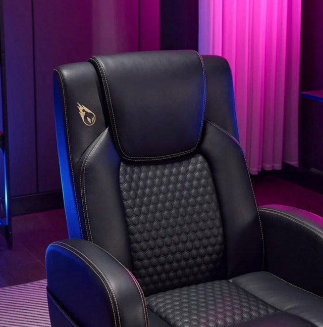 Brand New DPS Pedestal Swivel Gaming Chair - photo 4