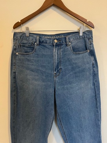 American Eagle High Rise Straight Leg Mom Jeans Size 12 - photo 2