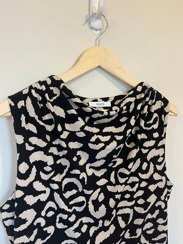 Black & Beige Leopard Print Sleeveless Top - photo 2