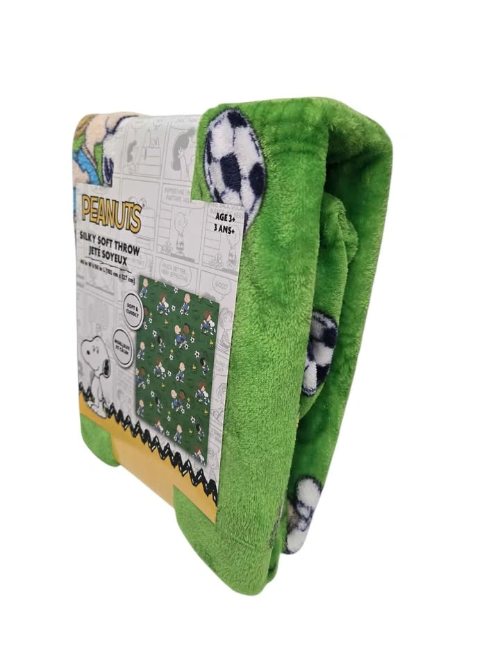 Peanuts Snoopy Soccer Silky Soft Throw Blanket 40x50 Green - photo 2