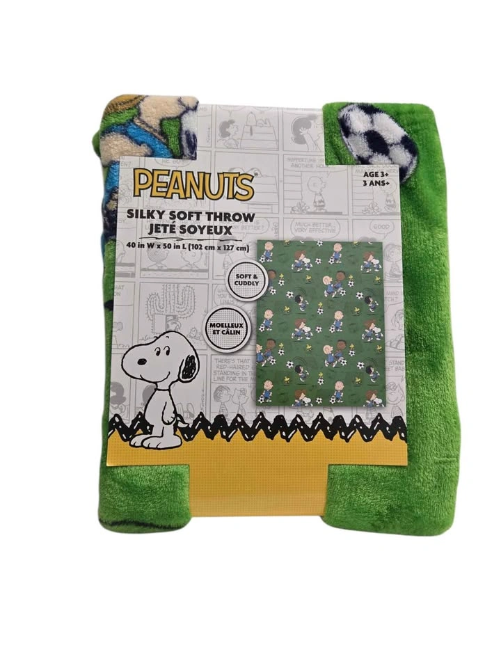 Peanuts Snoopy Soccer Silky Soft Throw Blanket 40x50 Green - photo 4