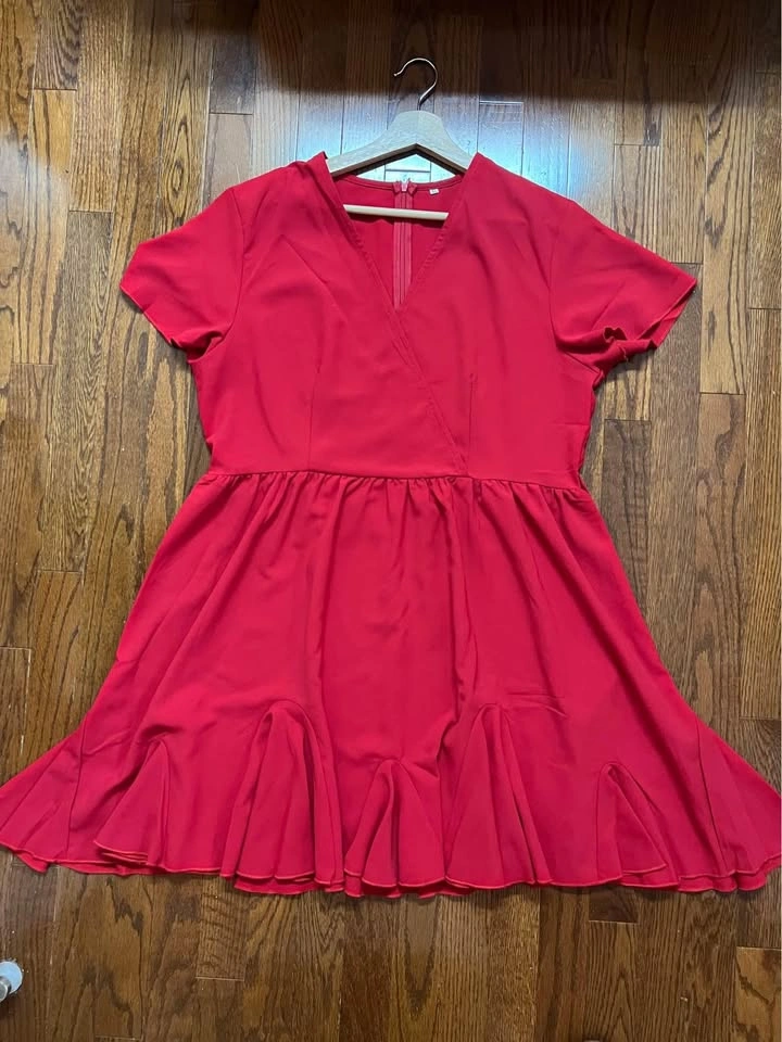 🏈 Red dress (New) - photo 2