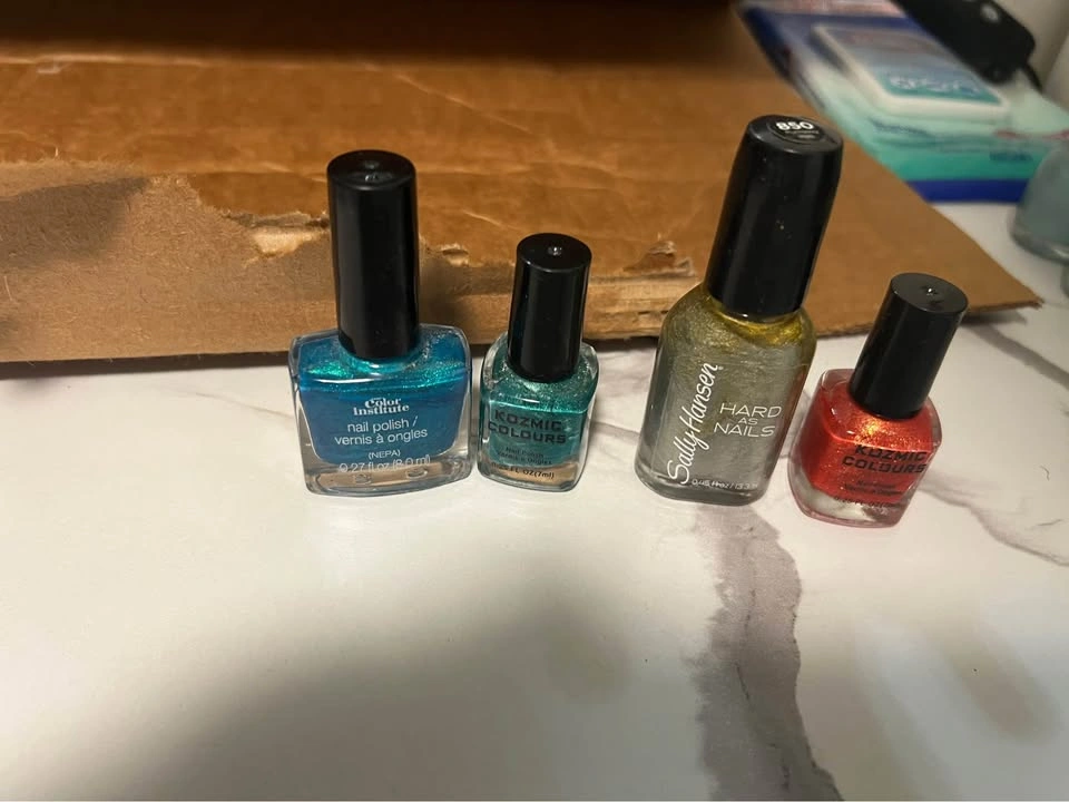 Assorted Nail Polish Lot - Sally Hansen, OPI, Essie 🏈 - photo 2