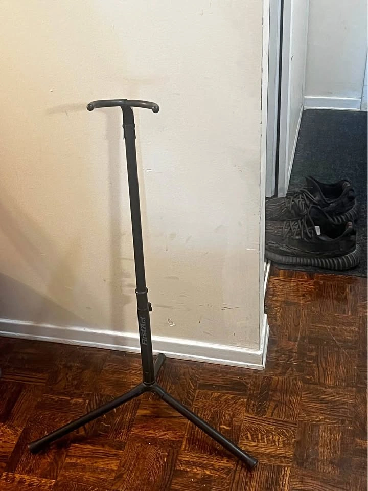 First Act Guitar Stand