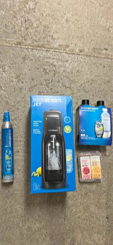 Sodastream jet, make your own sparking water