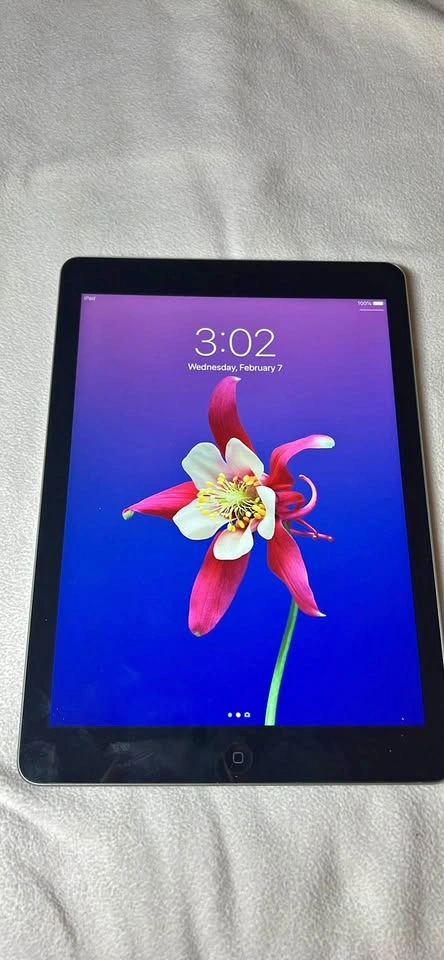 iPad Air 16GB with new keyboard case