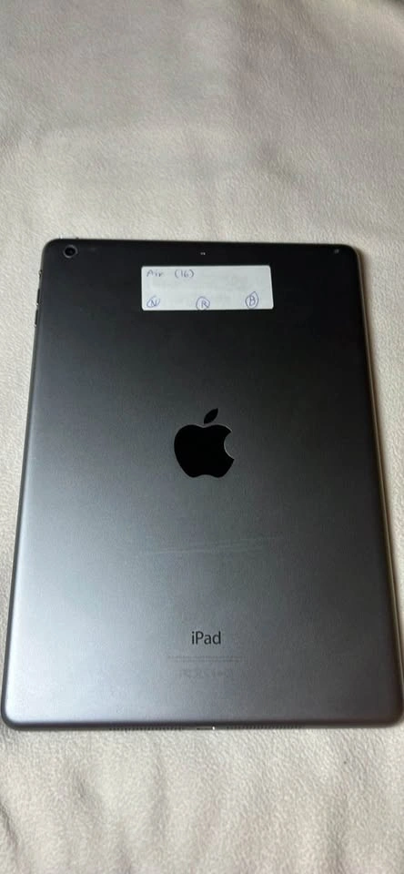 iPad Air 16GB with new keyboard case - photo 2
