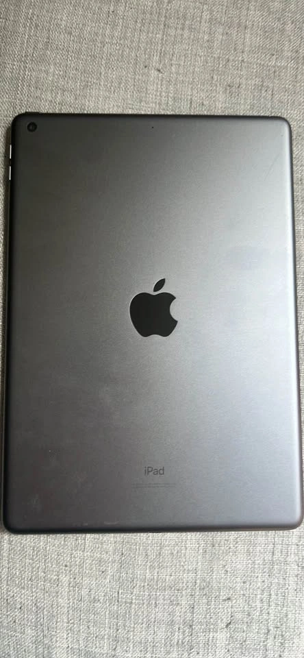 Latest iOS, 9th gen Apple iPad 64GB 10.2” - photo 3