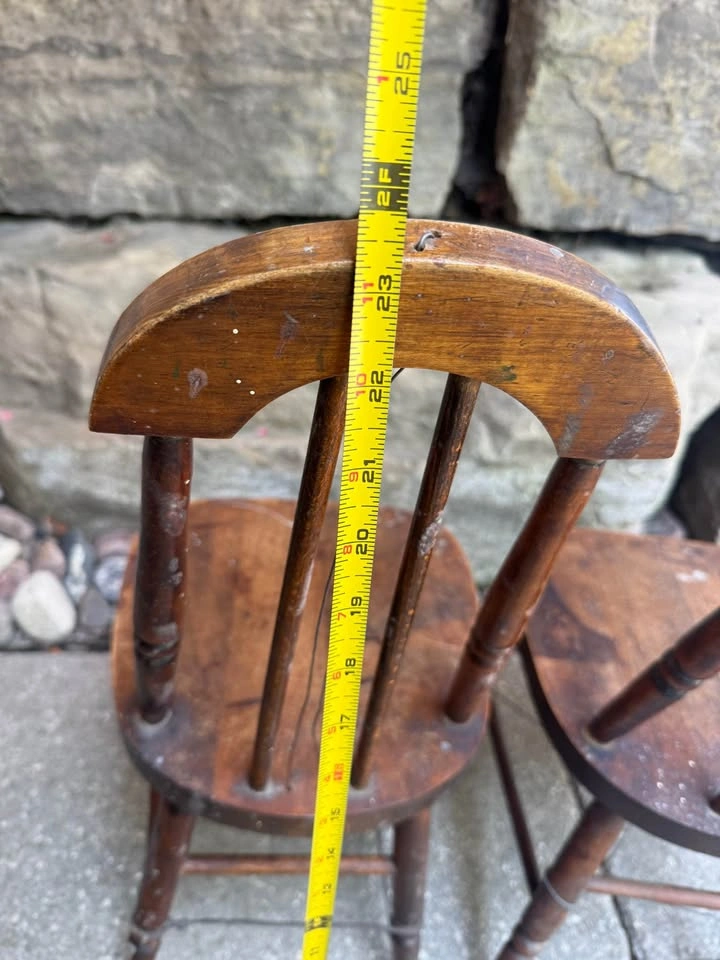 Pair of Vintage child sized Wooden Spindle Back Chairs - photo 2
