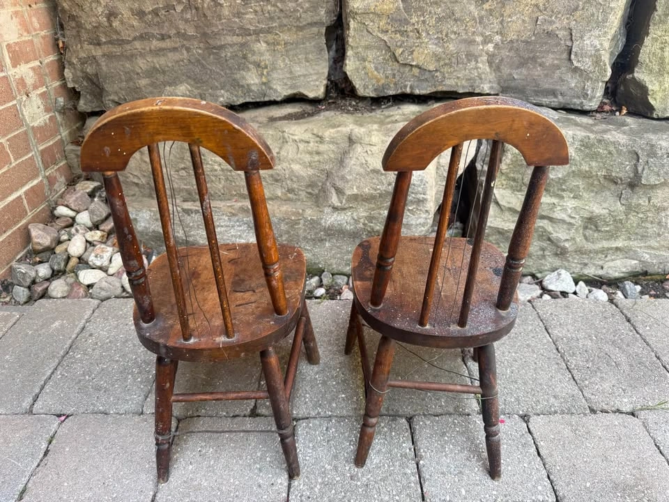 Pair of Vintage child sized Wooden Spindle Back Chairs - photo 3
