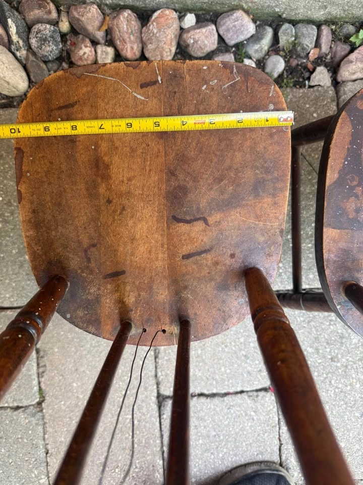 Pair of Vintage child sized Wooden Spindle Back Chairs - photo 5