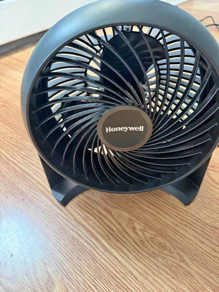 Honeywell Tabletop fan