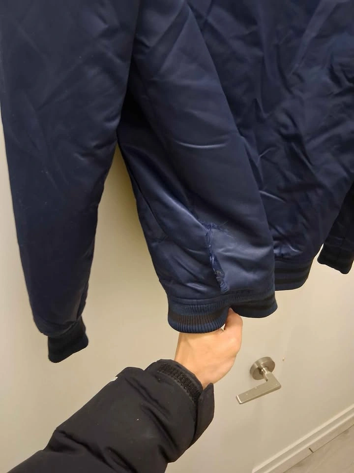 Majestic New York Yankees Satin Bomber Jacket - photo 4
