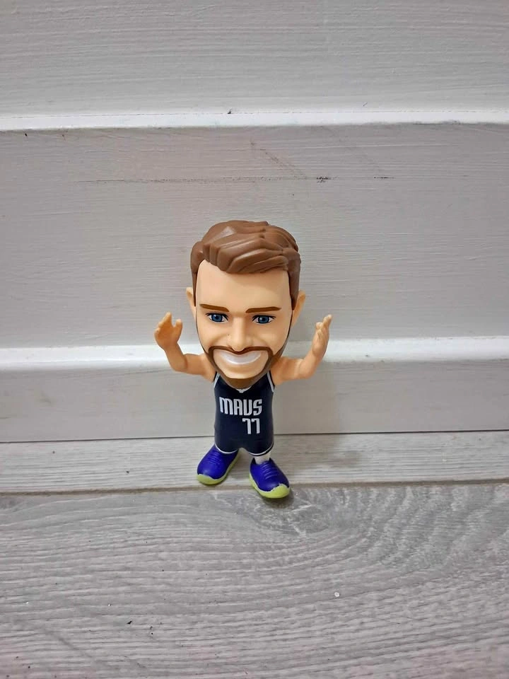 [RARE] ZURU NBA Ballers Figure Luka Doncic