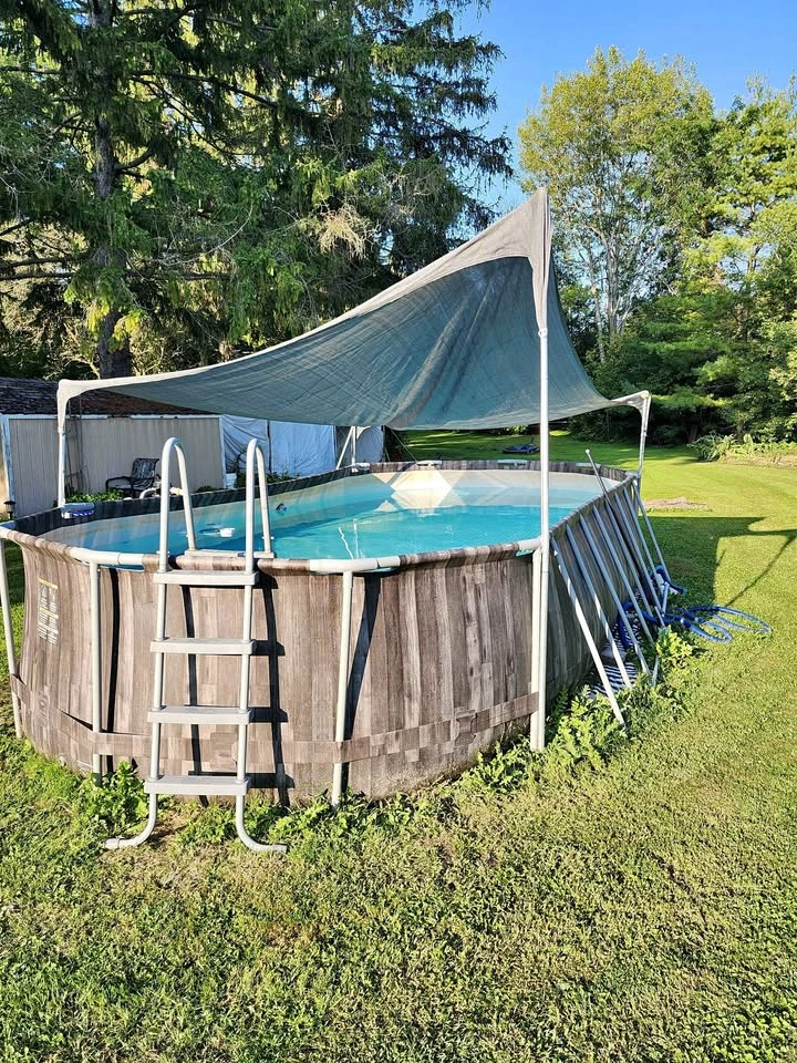 Bestway Above Ground Pool Set