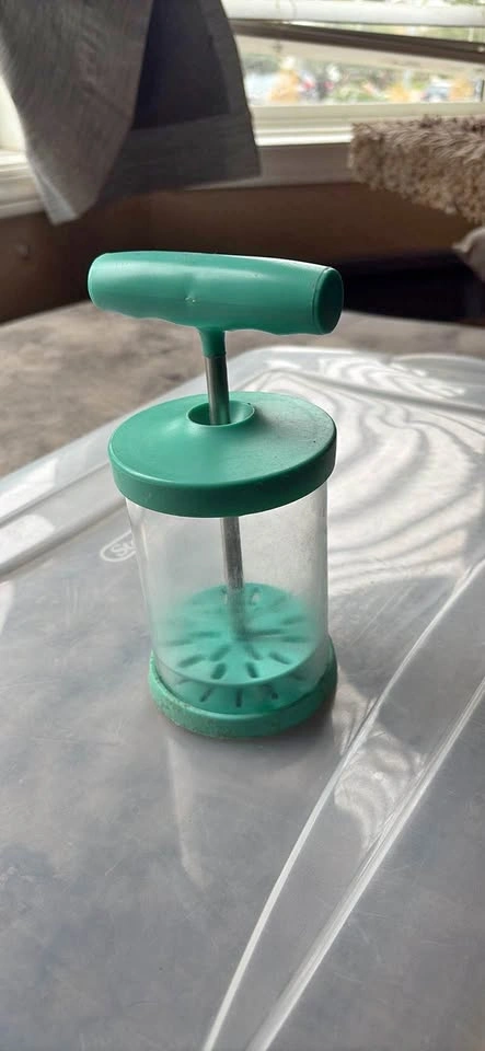Pampered Chef Whipped Cream Maker