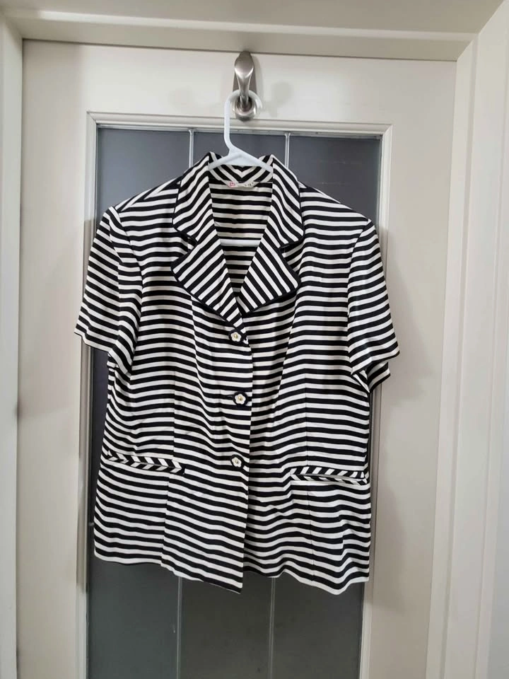 $10 Clothing Items - photo 2