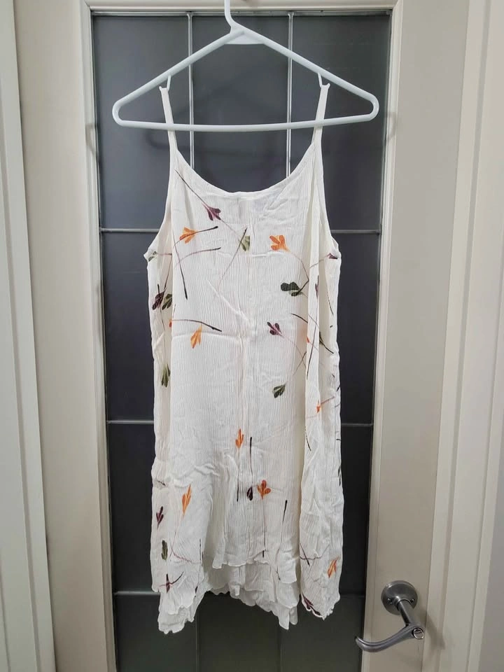 $5 Clothing Items - photo 5