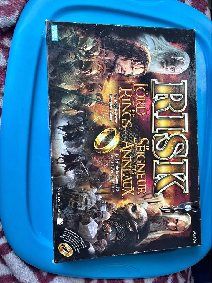 Parker Brothers Risk: The Lord of the Rings Edition Board Game