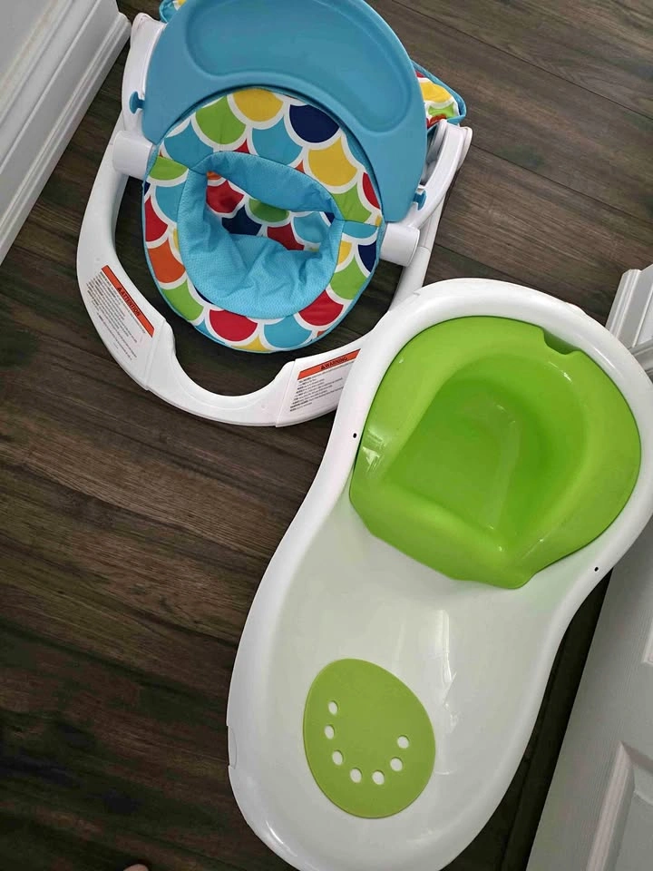 Sit-Me-Up Floor Seat and Sling 'n Seat Tub Fisher-price