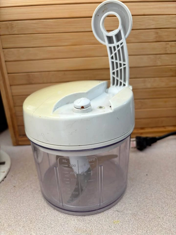 Pampered Chef Manual Food Chopper 3-Cup