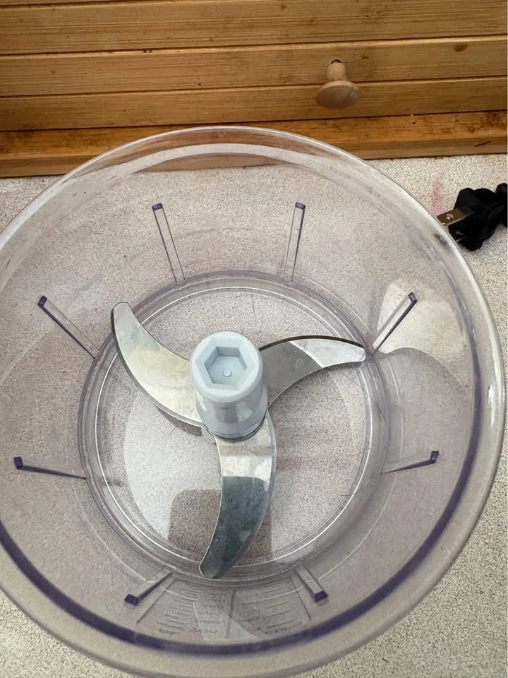 Pampered Chef Manual Food Chopper 3-Cup - photo 2