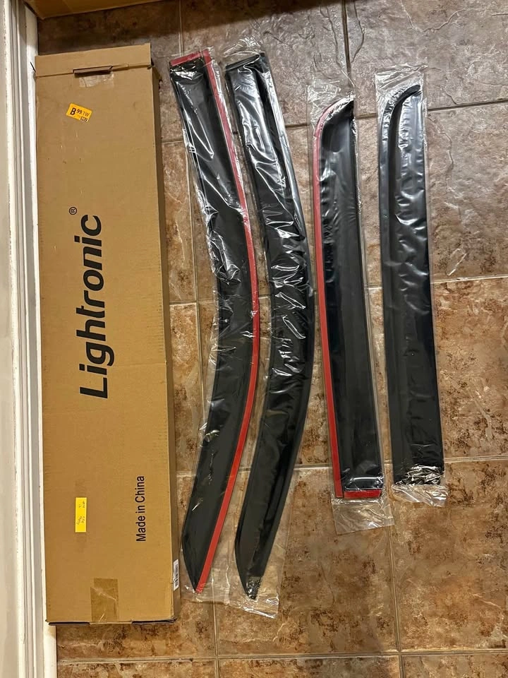 Lightronic 4-Piece Side Window Visor / Rain Guard Set