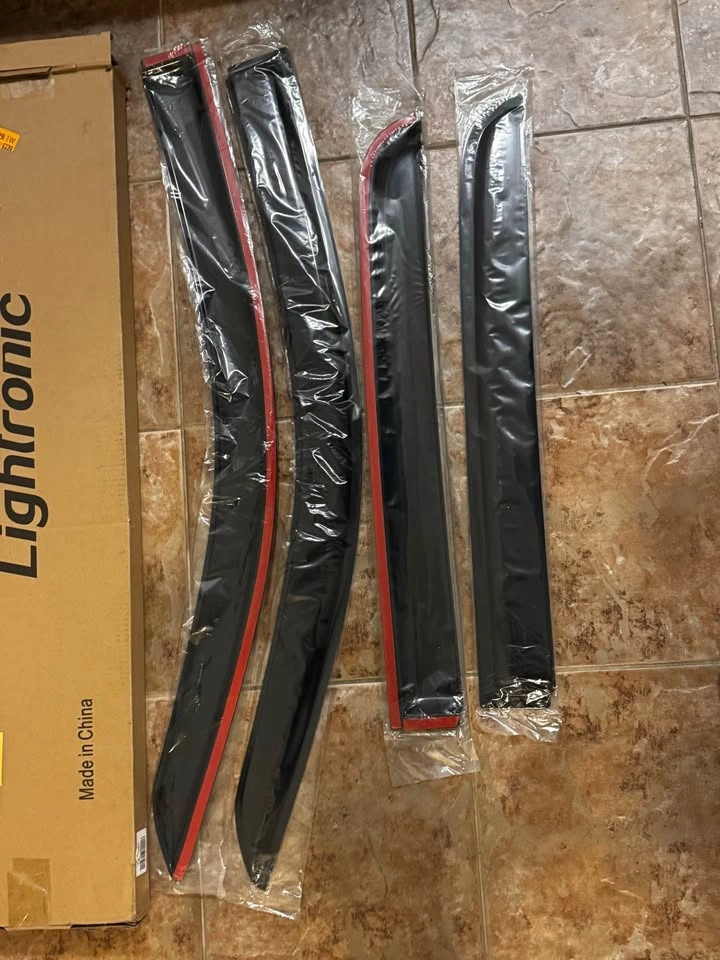 Lightronic 4-Piece Side Window Visor / Rain Guard Set - photo 3