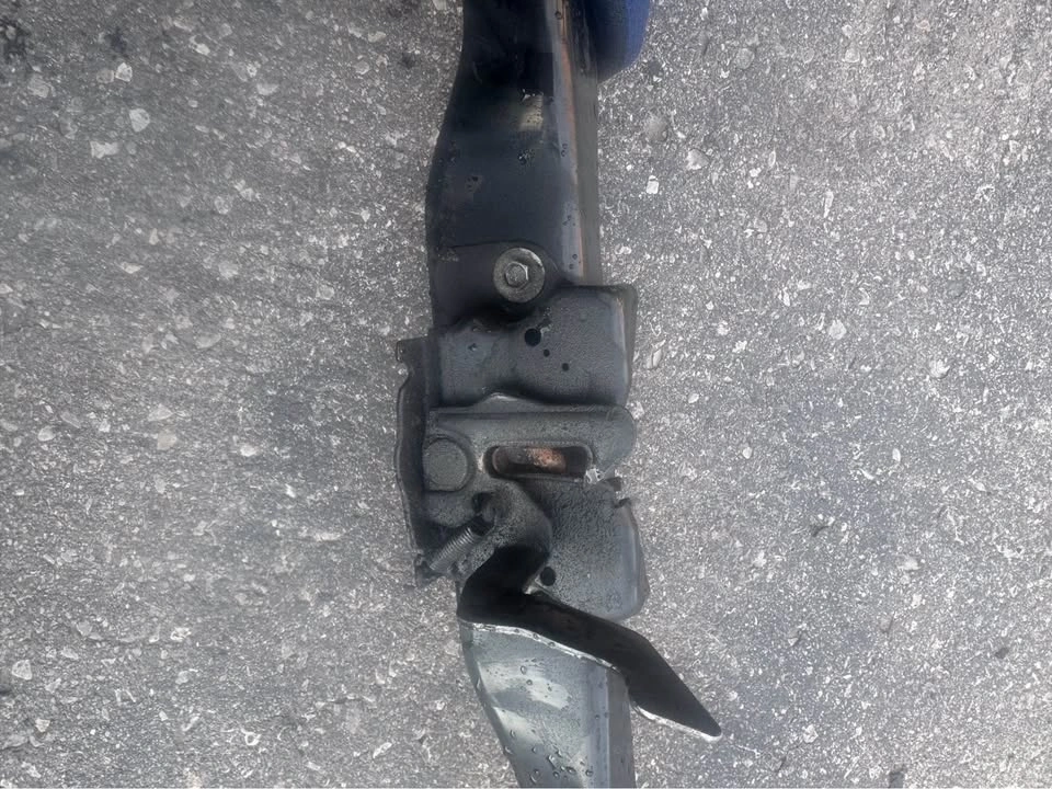 OEM Ram 1500 Hood Latch Support Bar / Upper Core Support - photo 3