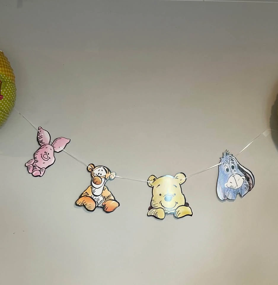 Winnie the Pooh (1st) Birthday Decor - ONE Hundred Acre Wood - photo 4
