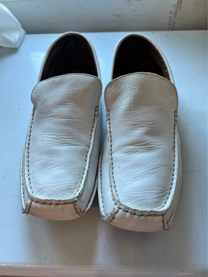 🏈 White Faux Leather shoes