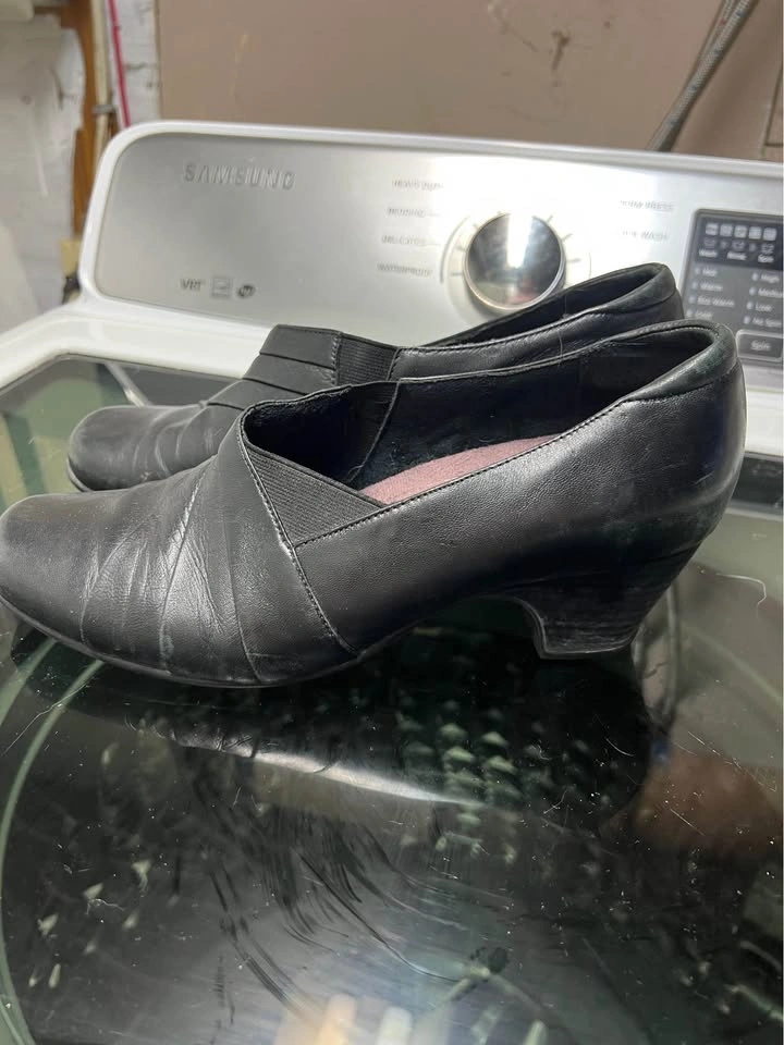 🏈 Ladies leather shoes - photo 2
