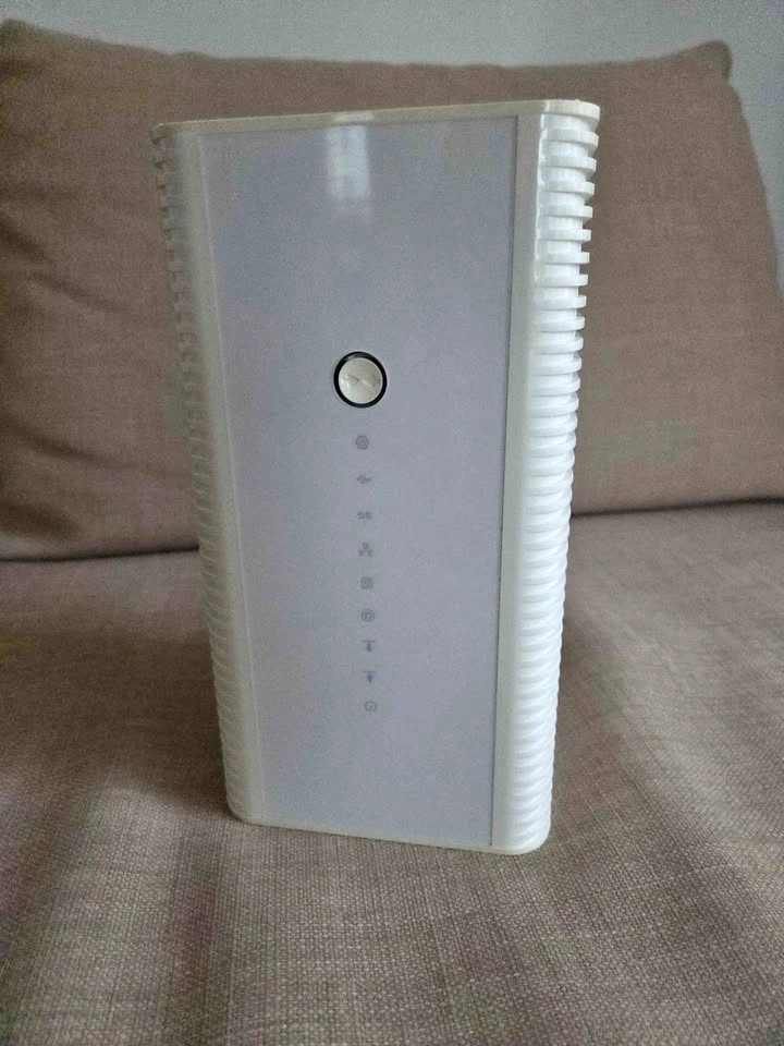 Hitron CODA-4582U Modem