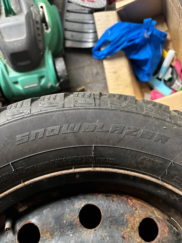Snowblazer 215/60R16 Winter Tires - Set of 4 with steel Rims - photo 3