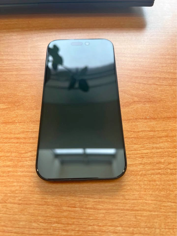 Mint condition iPhone 15 pro - Unlocked