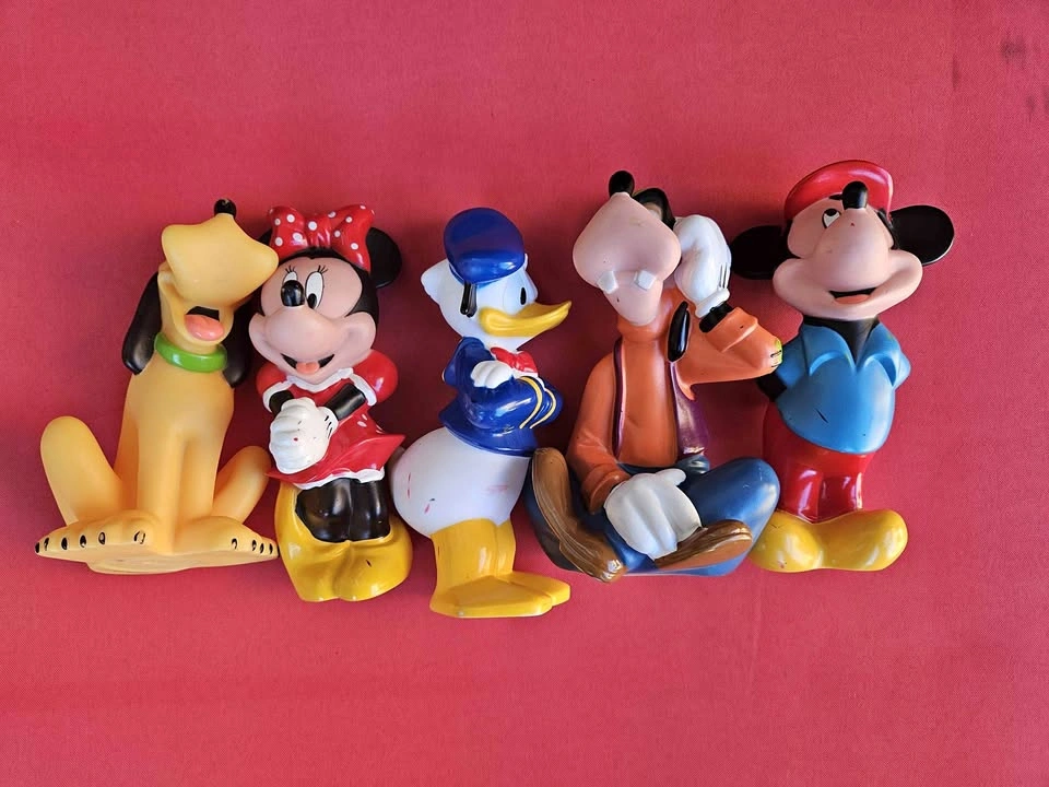 Vintage Disney Figurines Set of 5 🏈