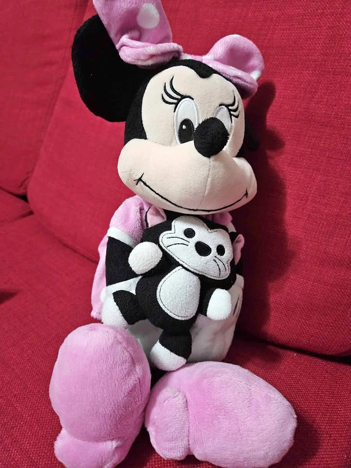 Disney Minnie Mouse Plush 18" with Figaro Cat🏈