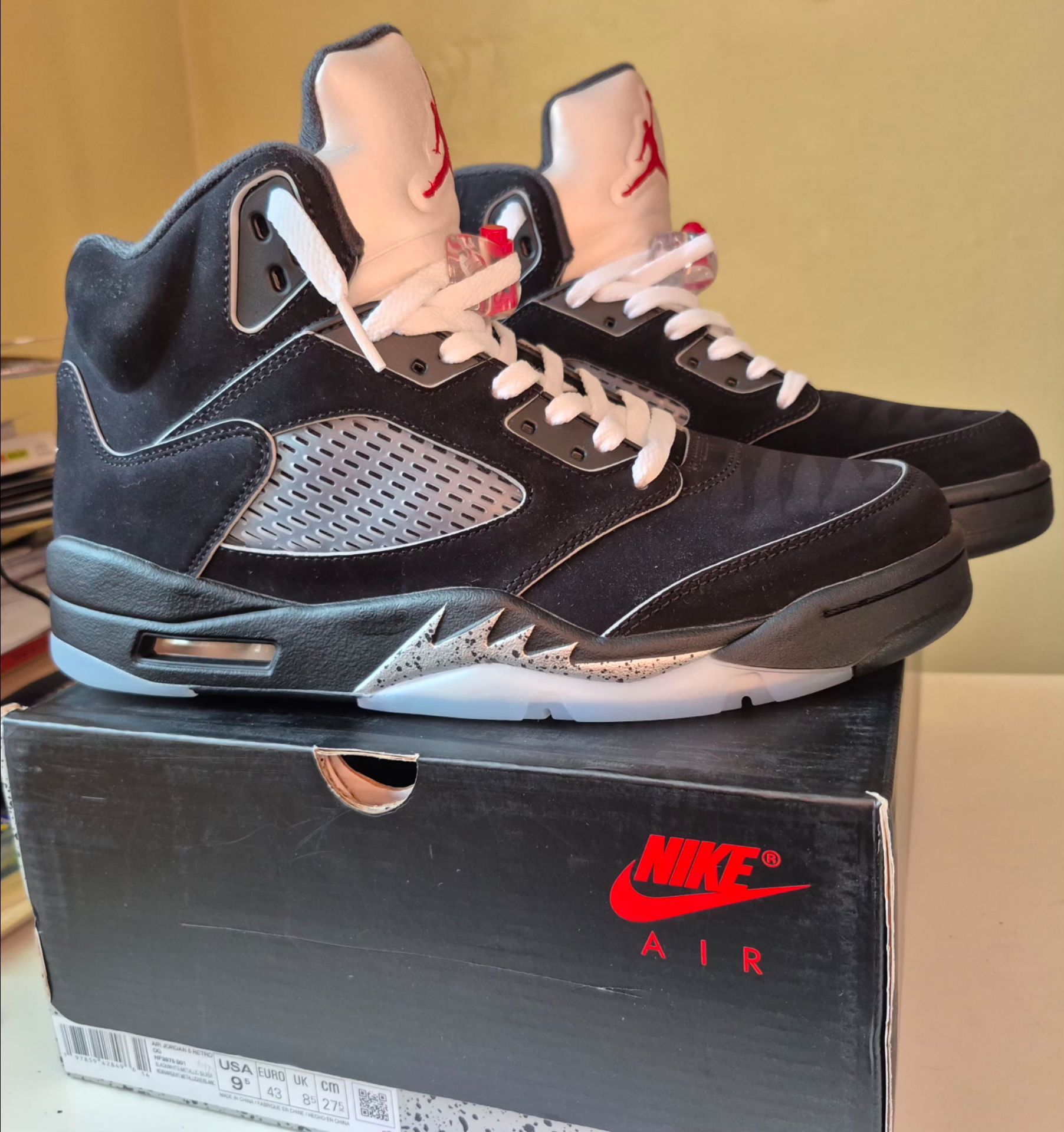Air Jordan 5 Black Metallic Size 9.5 - photo 4