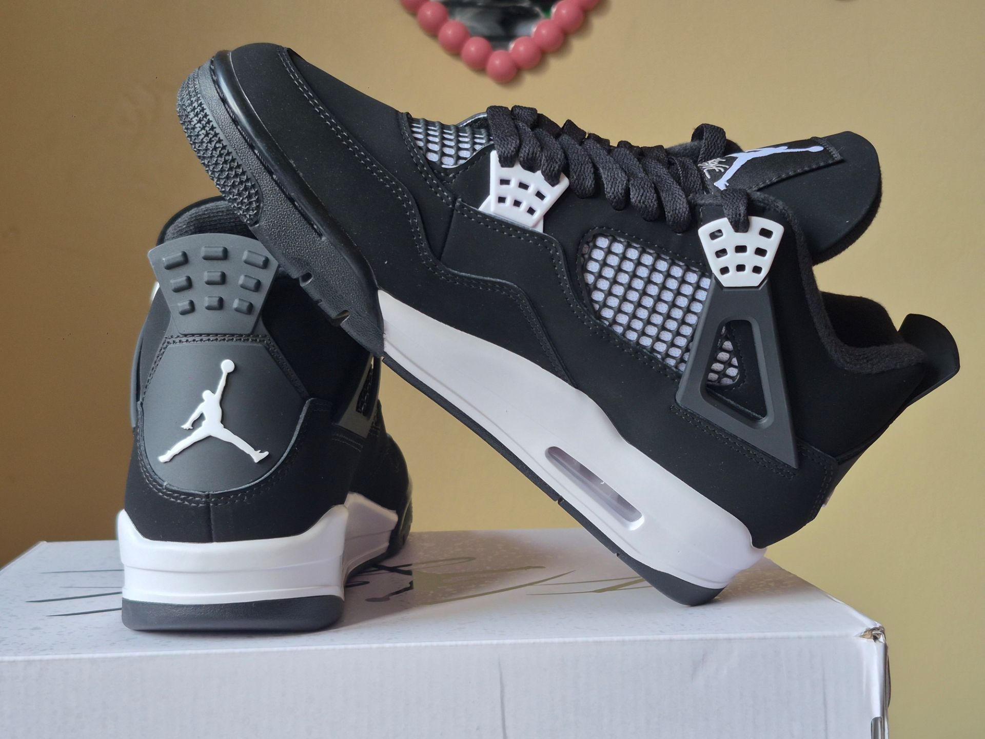 🏈Air Jordan 4 White Thunder Brand New - photo 3