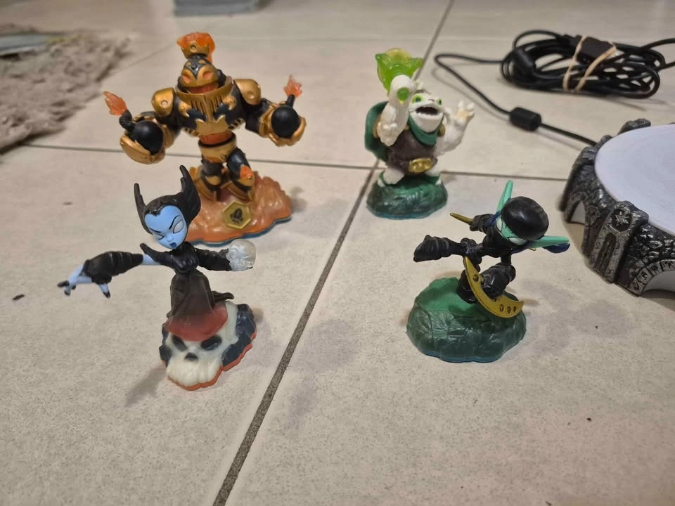 PS 3 Skylanders bundle - photo 2