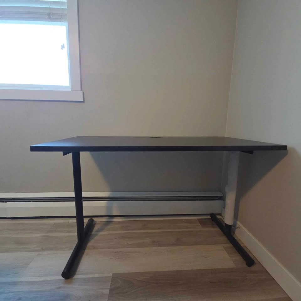 Sturdy Office Table - photo 3