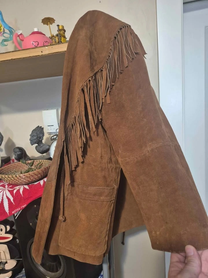 A Men's L Buckskin Jacket - photo 4