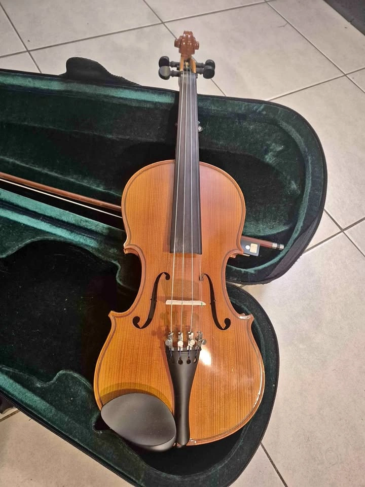 Kapok Brand 3/4 size student violin