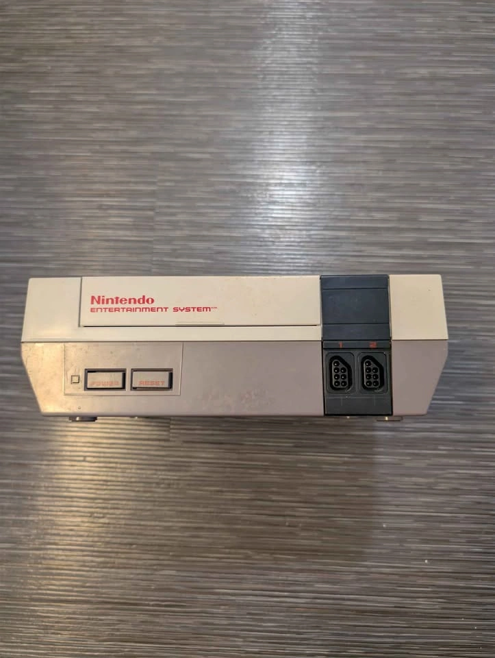 Nintendo Entertainment System (NES) Console - photo 2