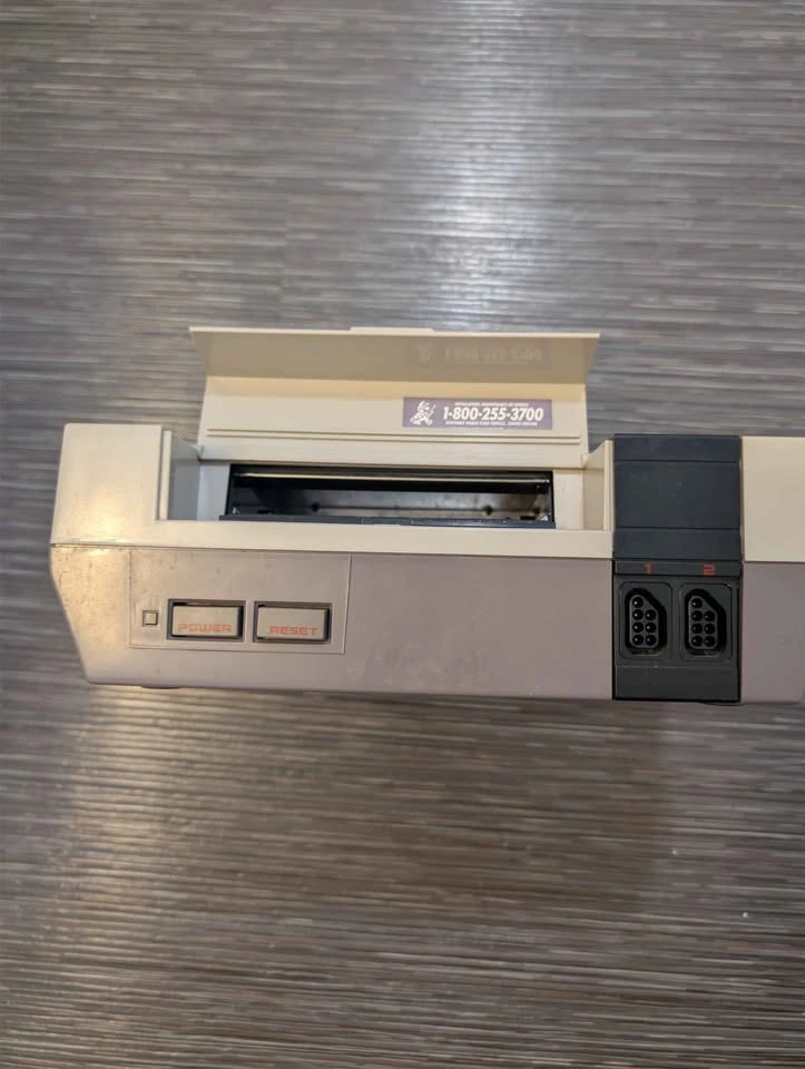 Nintendo Entertainment System (NES) Console - photo 3