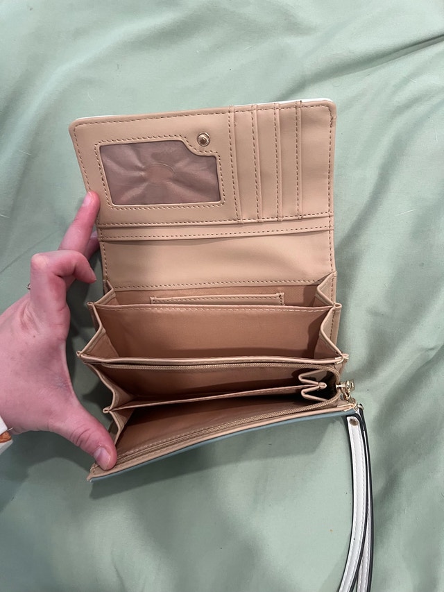 Guess Wallet - photo 2