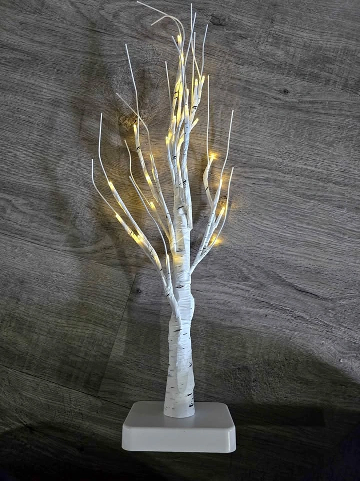LED Birch Tree Decor (18 pieces)