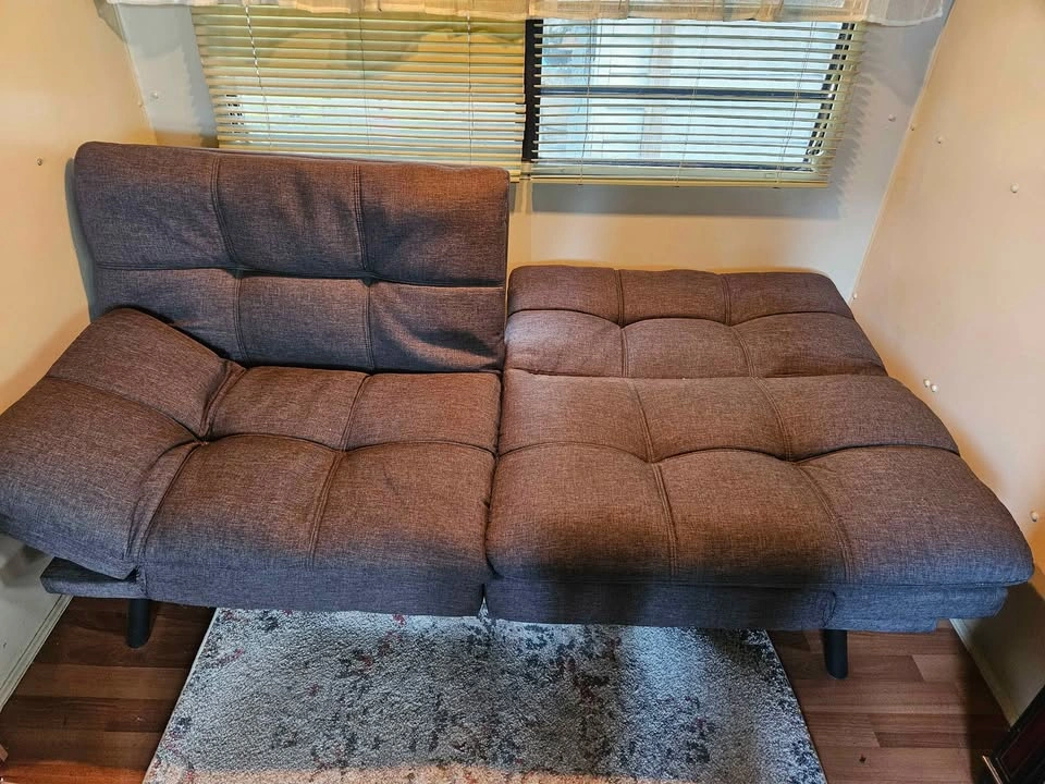 Loveseat, fold out bed - photo 2